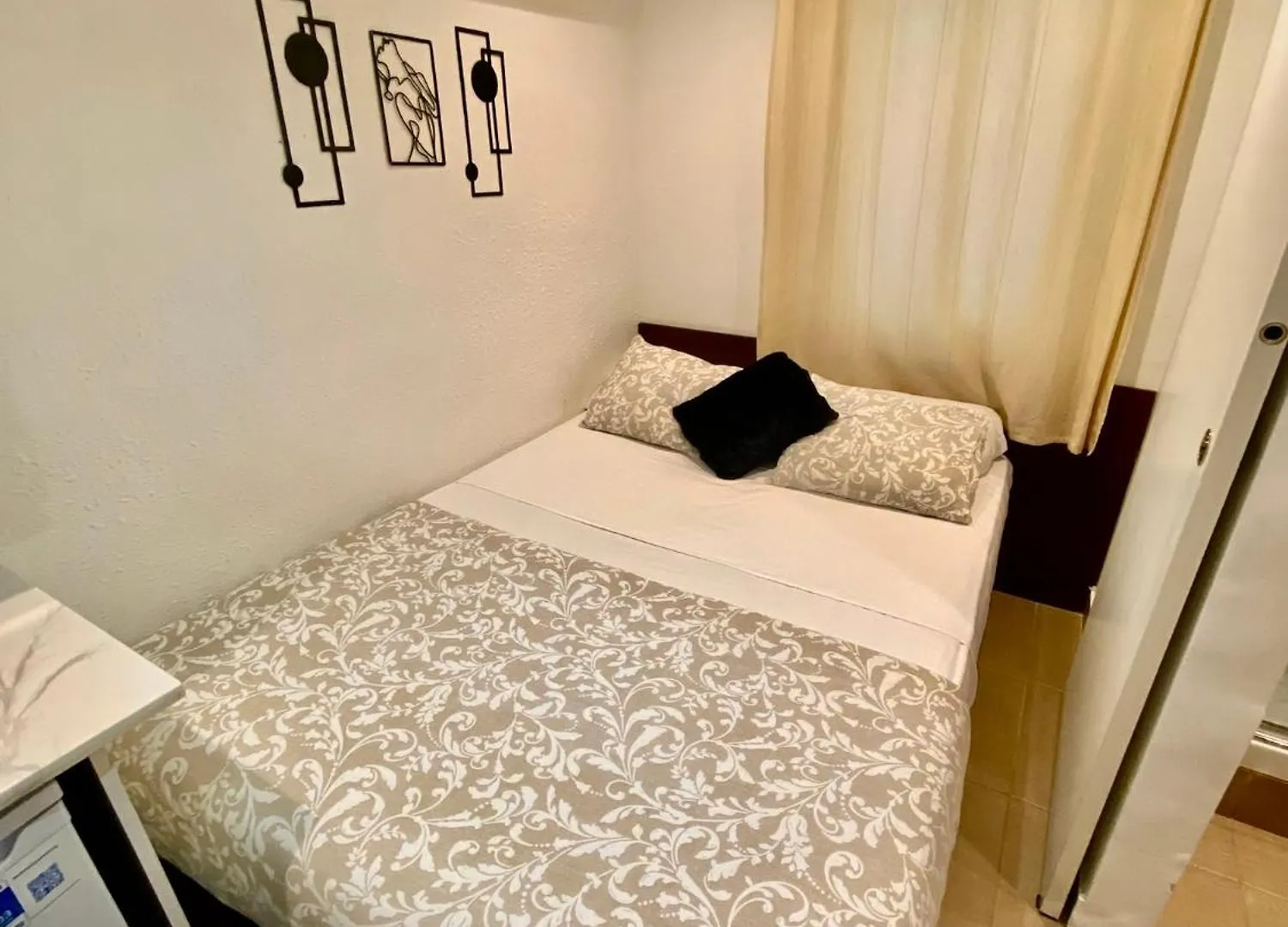 Suites Nuevas Con Bano Privado Frente Al Metro St Mwc Barcelona-Fira Οσπιταλέτ ντε Λιοβρεγάτ Διαμέρισμα