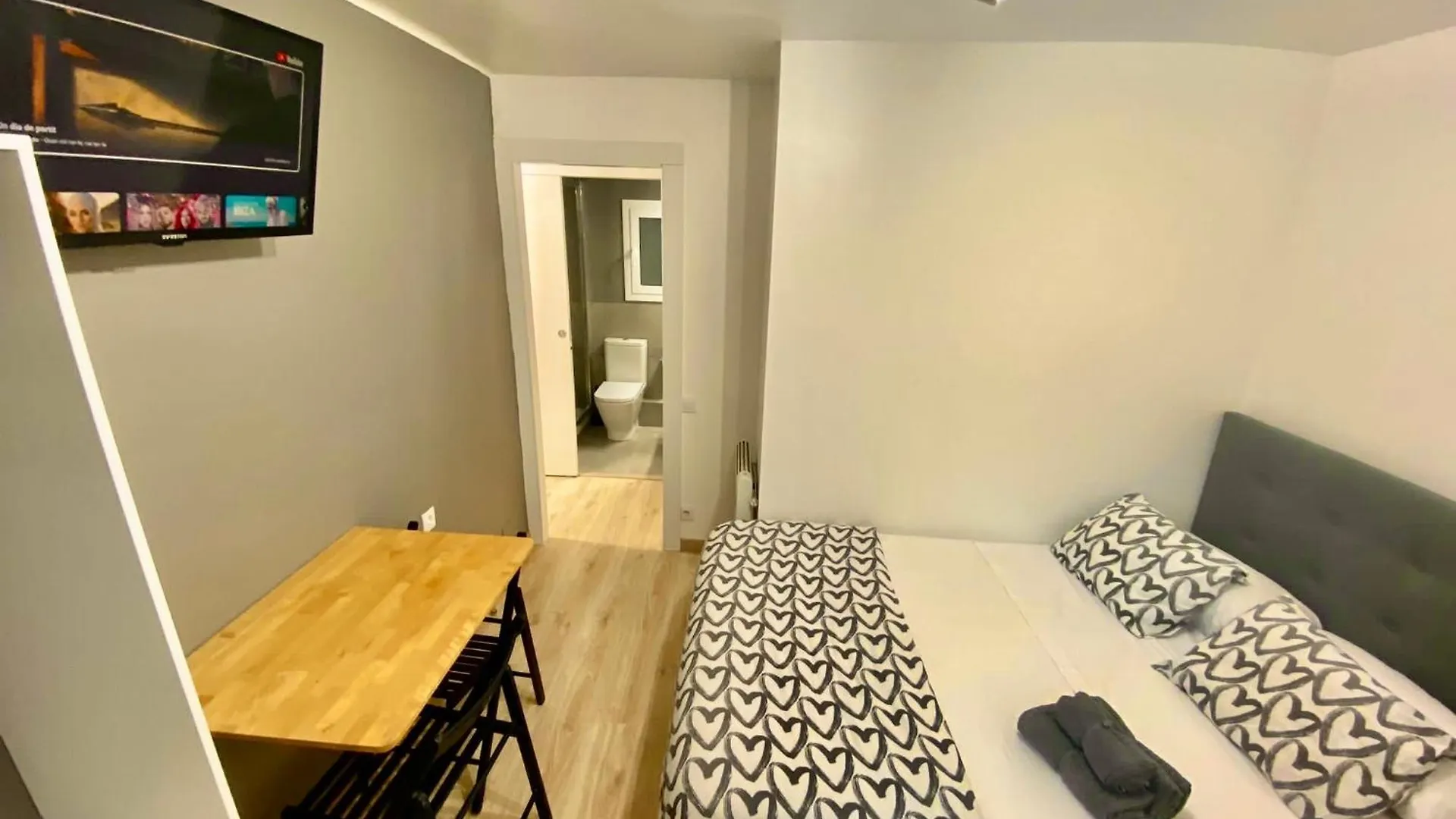 Suites Nuevas Con Bano Privado Frente Al Metro St Mwc Barcelona-Fira Οσπιταλέτ ντε Λιοβρεγάτ Ισπανία