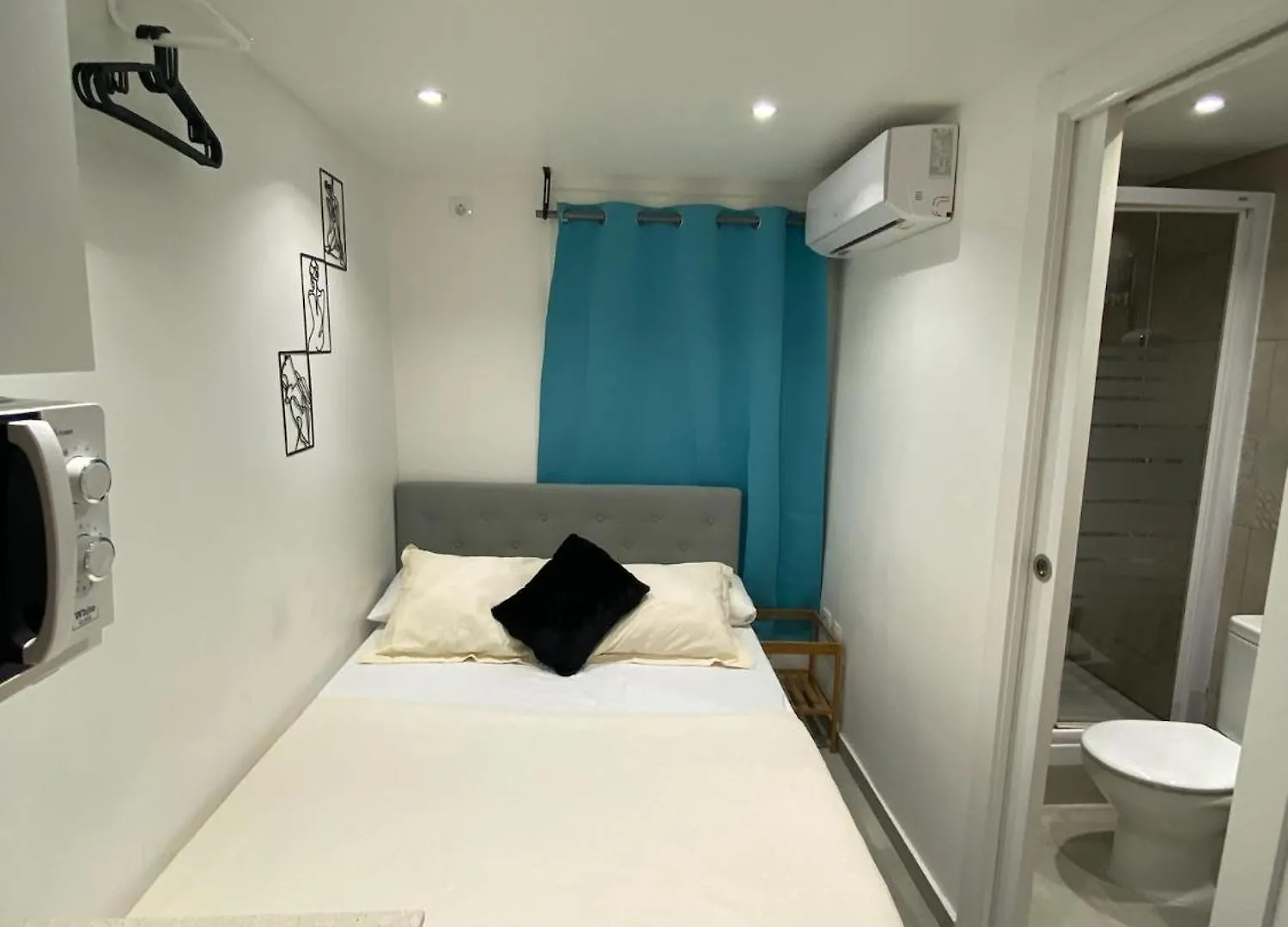 Suites Nuevas Con Bano Privado Frente Al Metro St Mwc Barcelona-Fira Οσπιταλέτ ντε Λιοβρεγάτ Διαμέρισμα