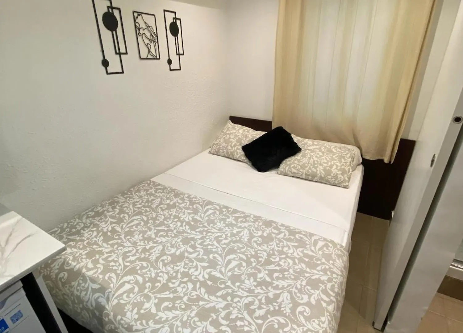 Suites Nuevas Con Bano Privado Frente Al Metro St Mwc Barcelona-Fira Οσπιταλέτ ντε Λιοβρεγάτ 0*,  Ισπανία